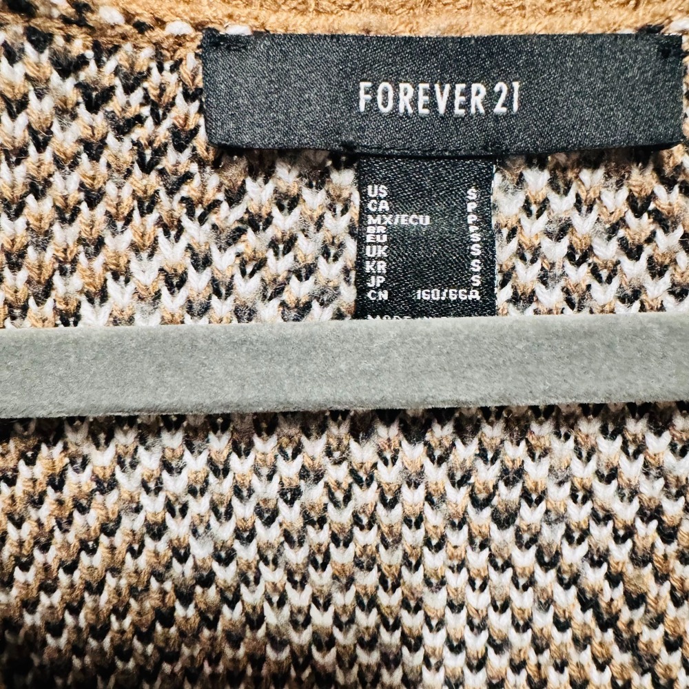 Forever 21 Dark Academia Soft‎ Grunge Brown Argyle Distressed Knit Sweater Small - Picture 4 of 6